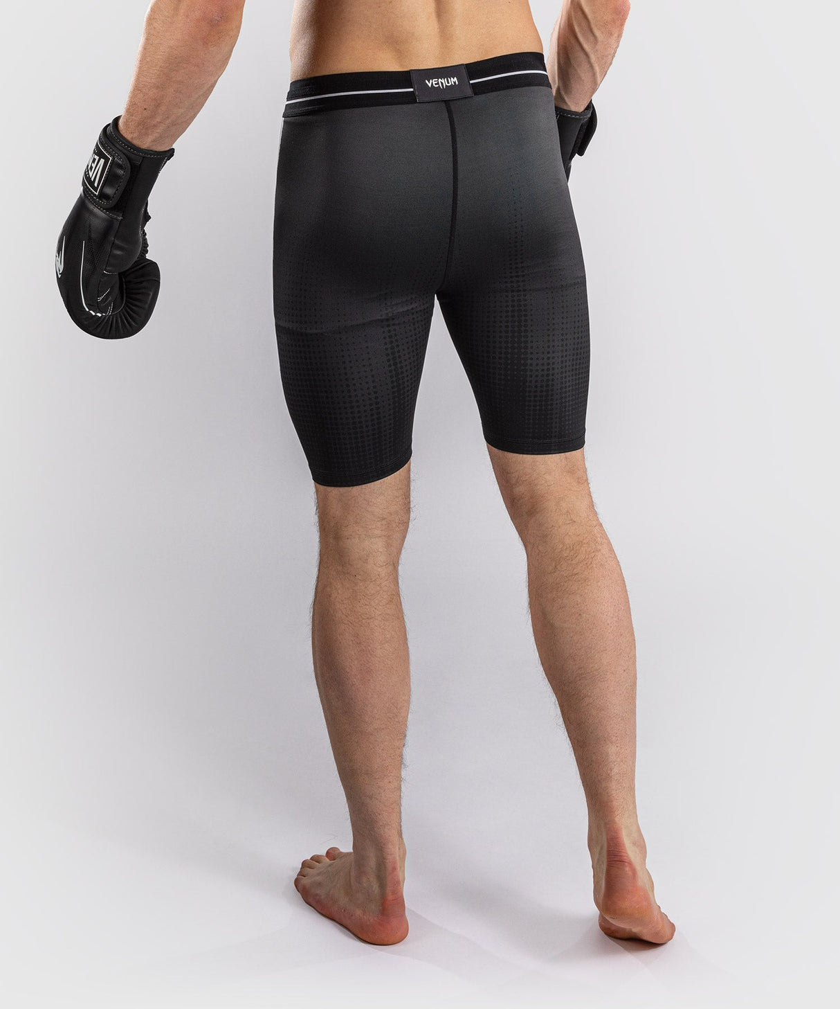 Venum MMA-Shorts Stealth - Schwarz/Weiß
