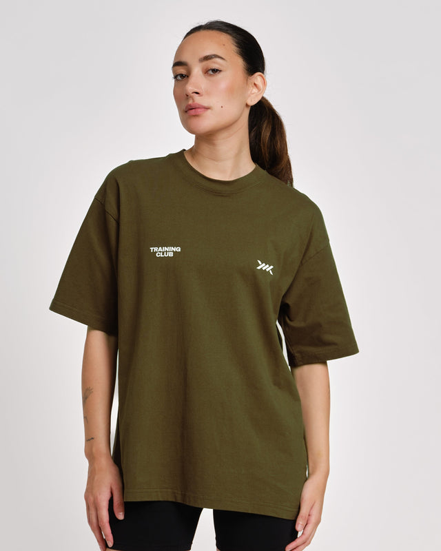 Caged T-Shirt Training Club – Armeegrün