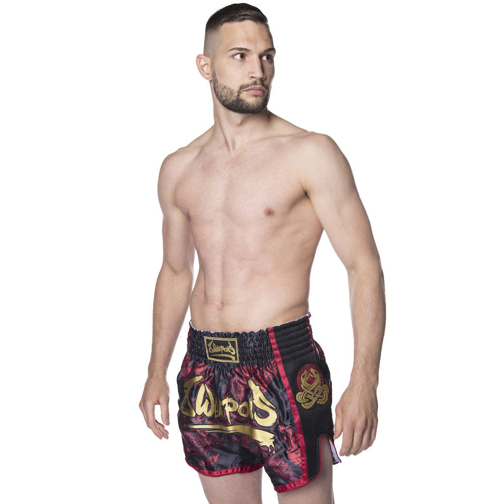 8 WEAPONS Muay Thai Shorts Naga - Schwarz/Rot