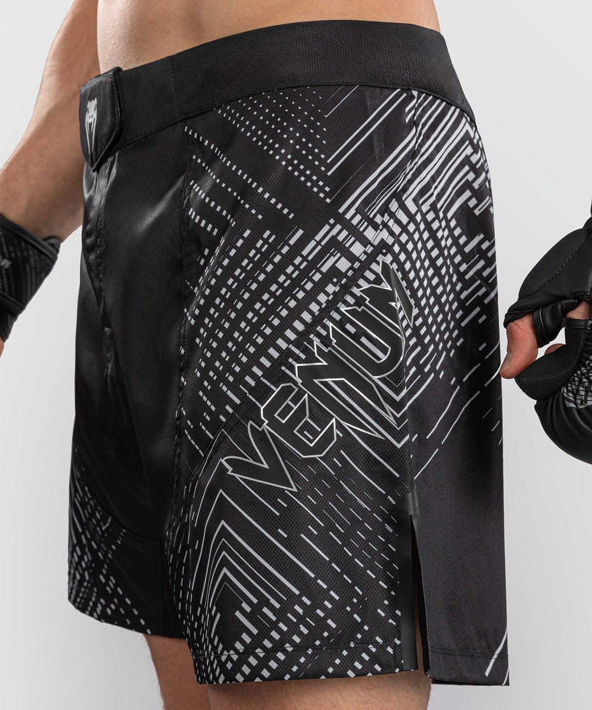 Venum MMA Shorts Midnight Fury - Schwarz/Grau/Silber