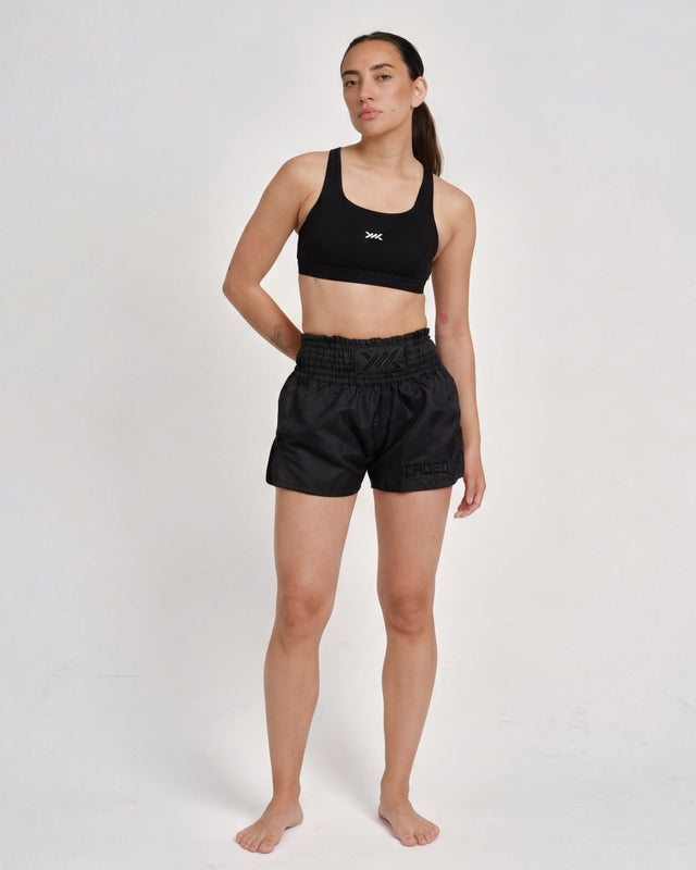 Caged Muay Thai Shorts Classic – Schwarz/Schwarz vrouw