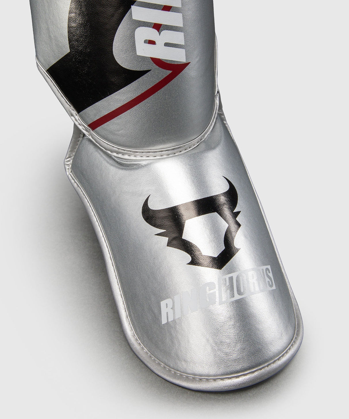 Ringhorns Schienbeinschoner Charger - Silber/Schwarz
