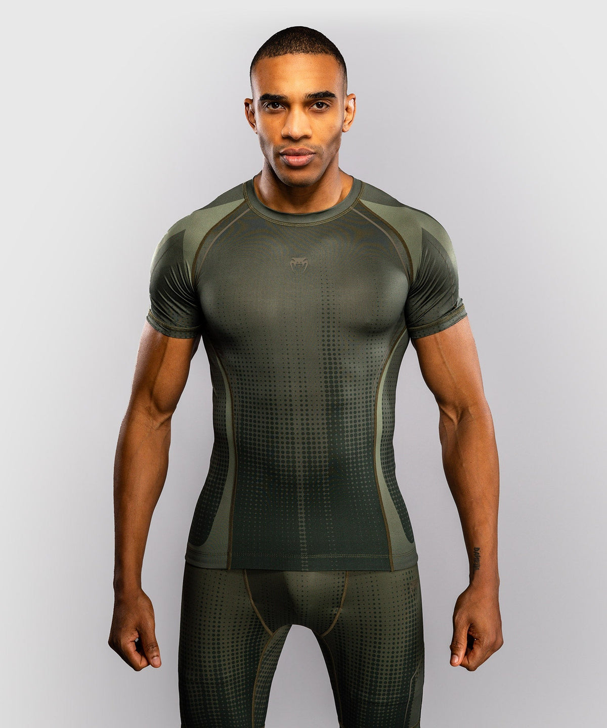 Venum Rashguard Stealth Kurzarm – Khaki/Armeegreen