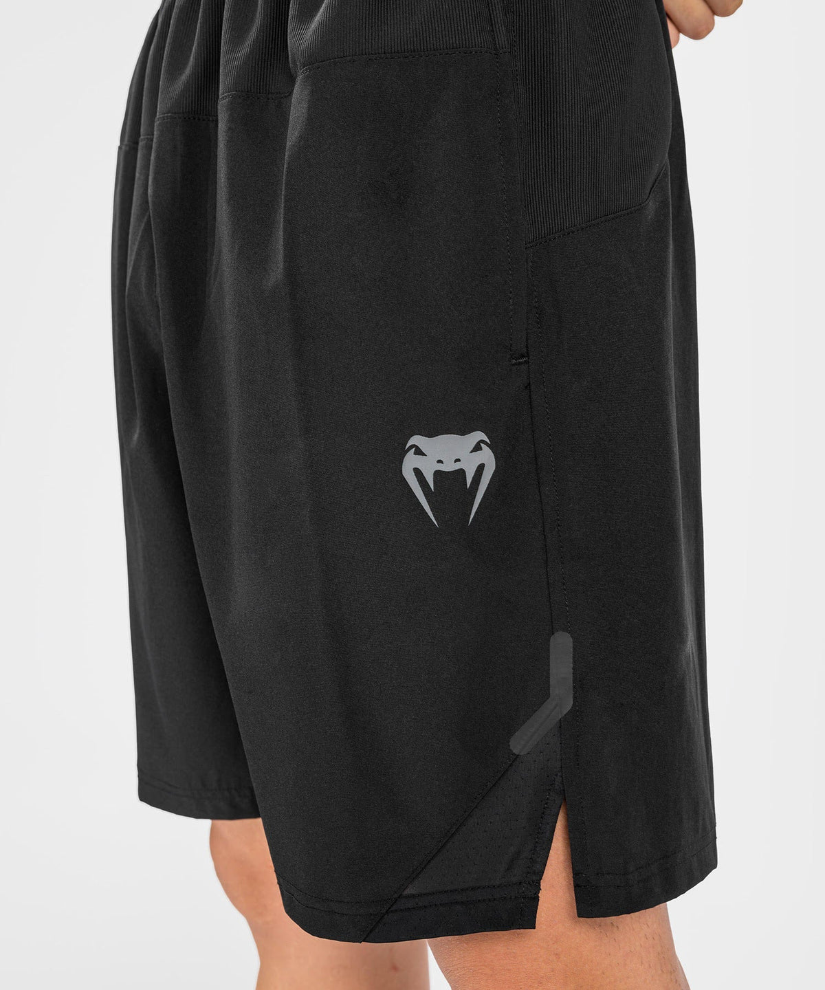 Venum Trainingsshorts G-Fit Air – Schwarz
