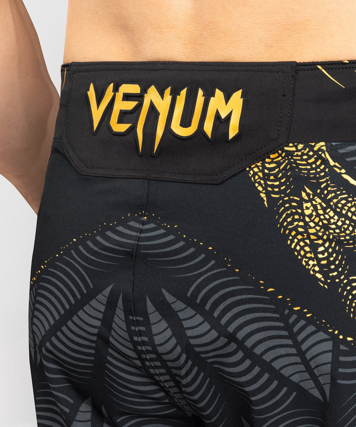Venum UFC MMA Shorts Zenith by Authentic Fight - Schwarz
