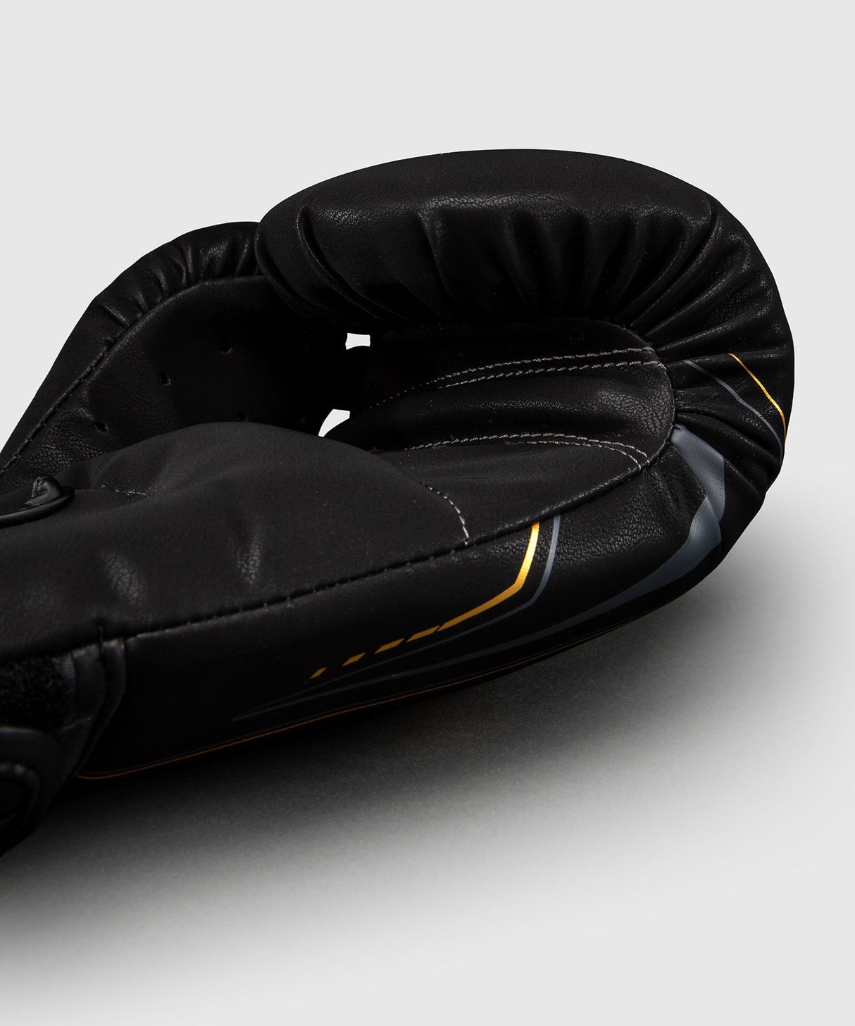 Venum Boxhandschuhe Streamline - Schwarz/Gold
