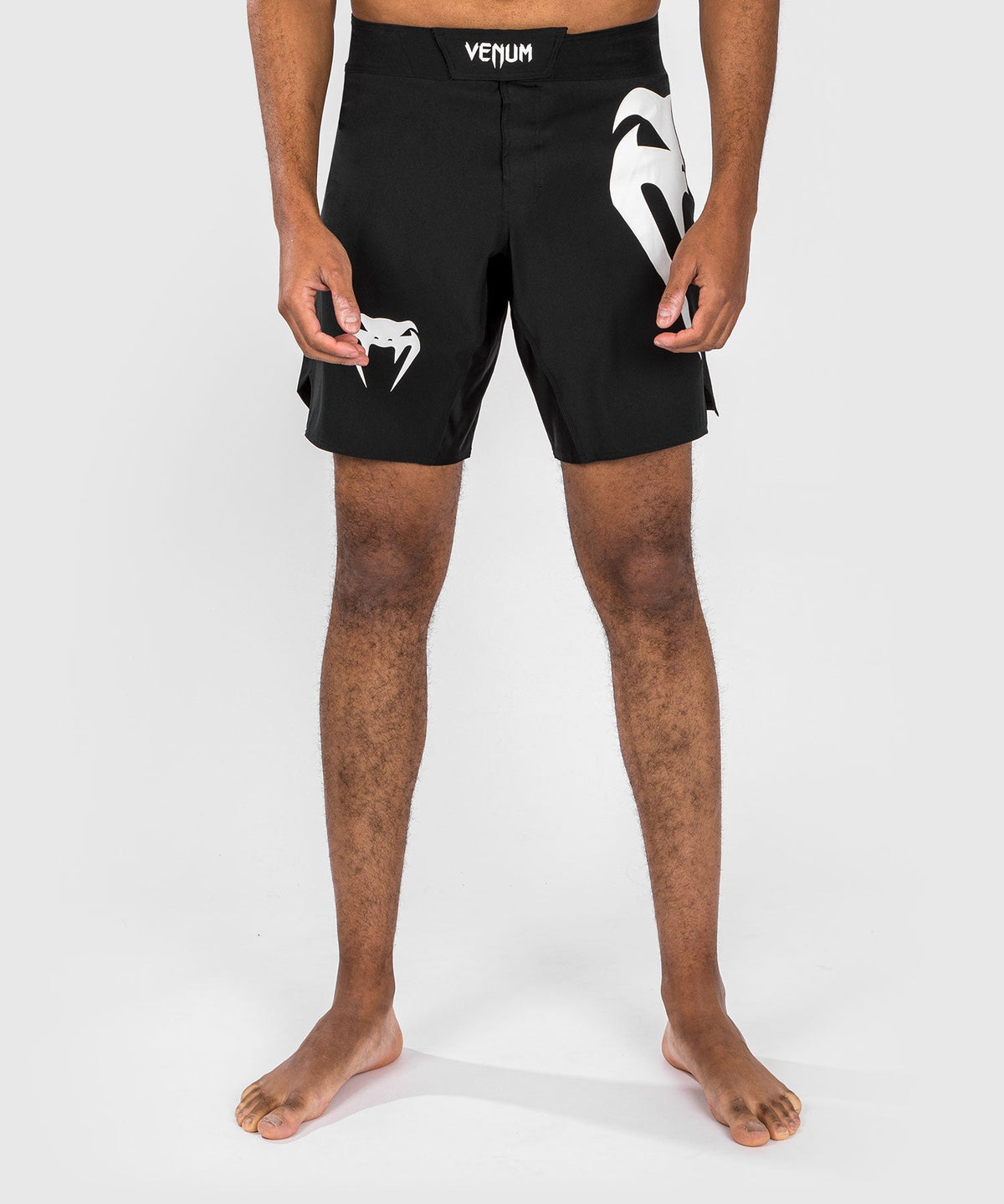 Venum MMA-Shorts Light 5.0 - Schwarz/Weiß