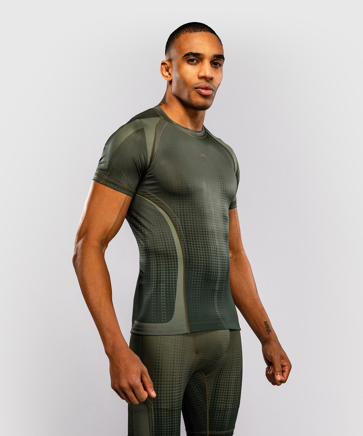 Venum Rashguard Stealth Kurzarm – Khaki/Armeegreen