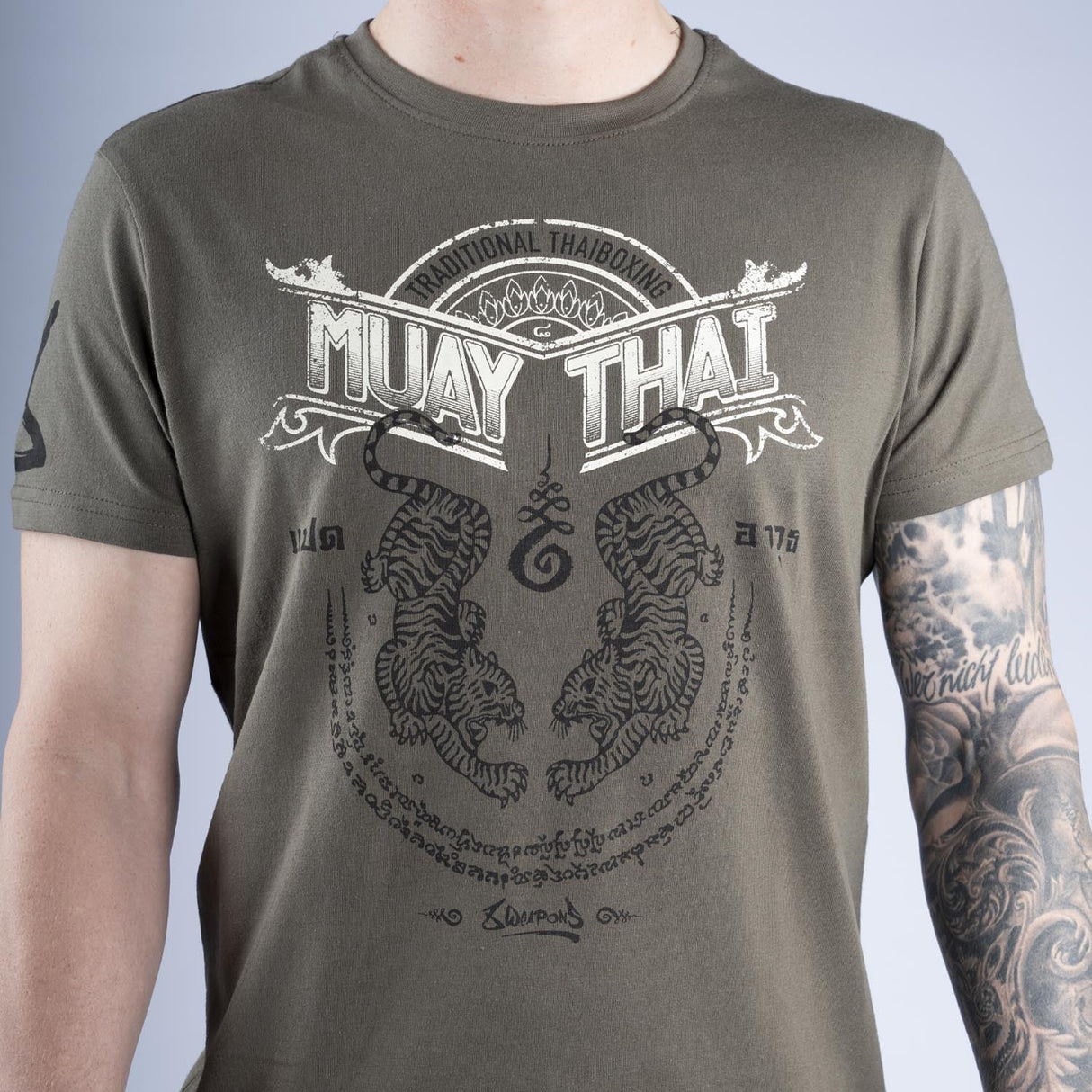 8 WEAPONS T-Shirt Sak Yant Tigers - Olive