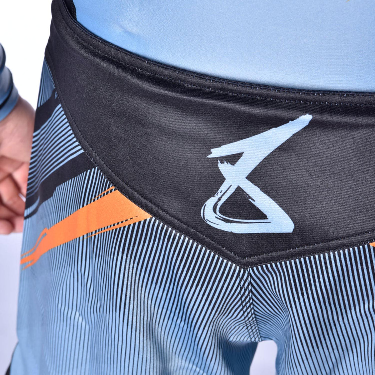 8 WEAPONS MMA Shorts Shift - Eisgrau/Orange