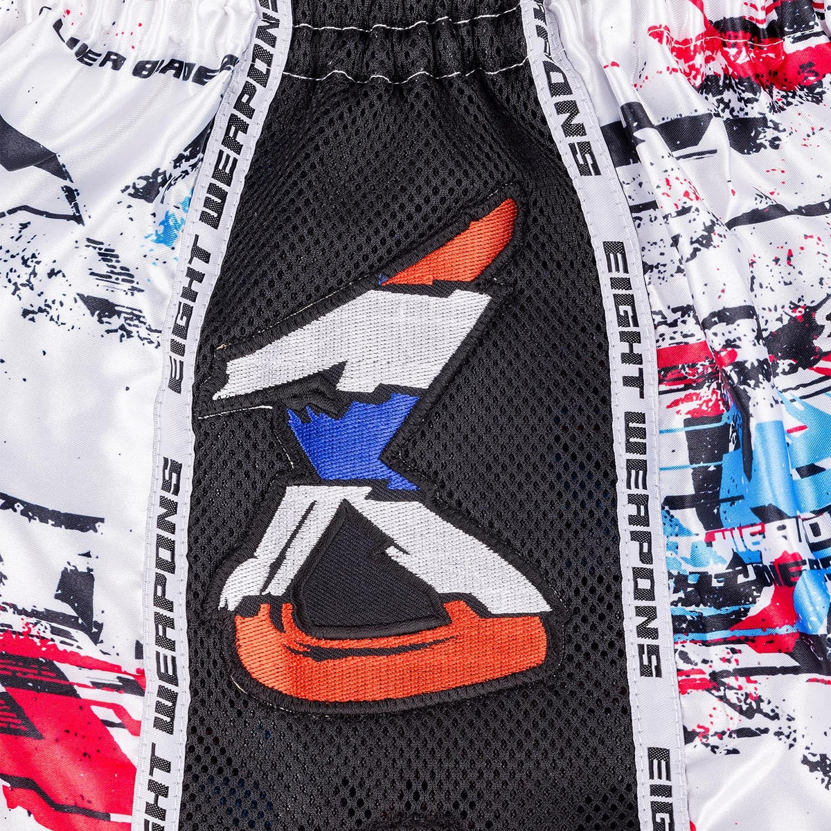 8 WEAPONS Muay-Thai-Shorts Cut Like A Blade 2.0 - Weiß