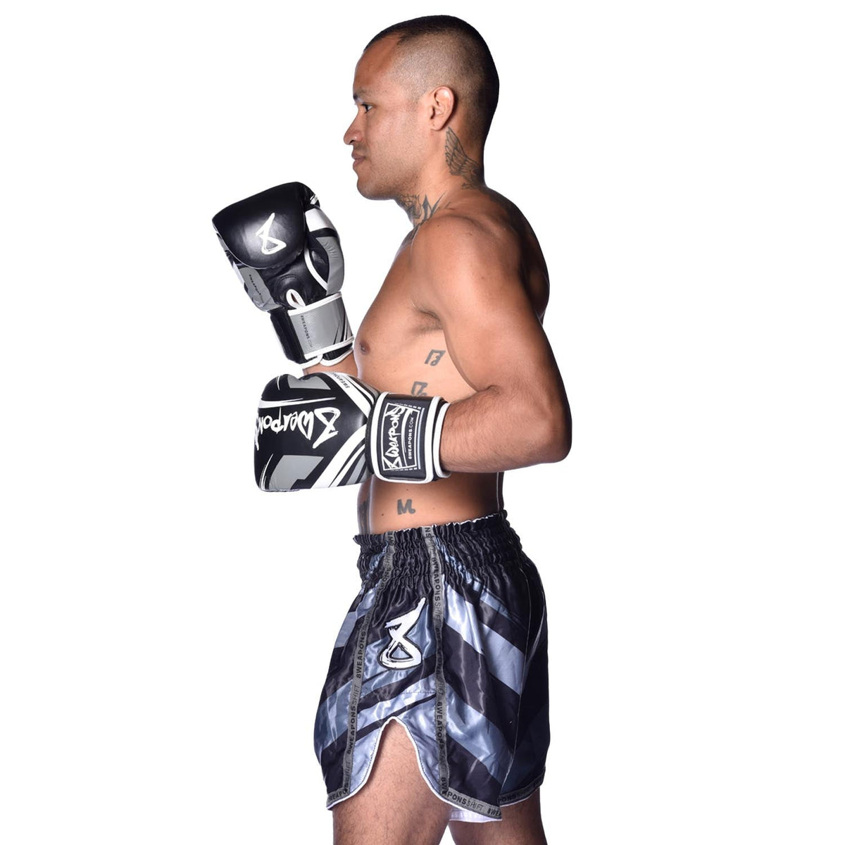 8 WEAPONS Muay Thai Shorts Shift - Schwarz Matt