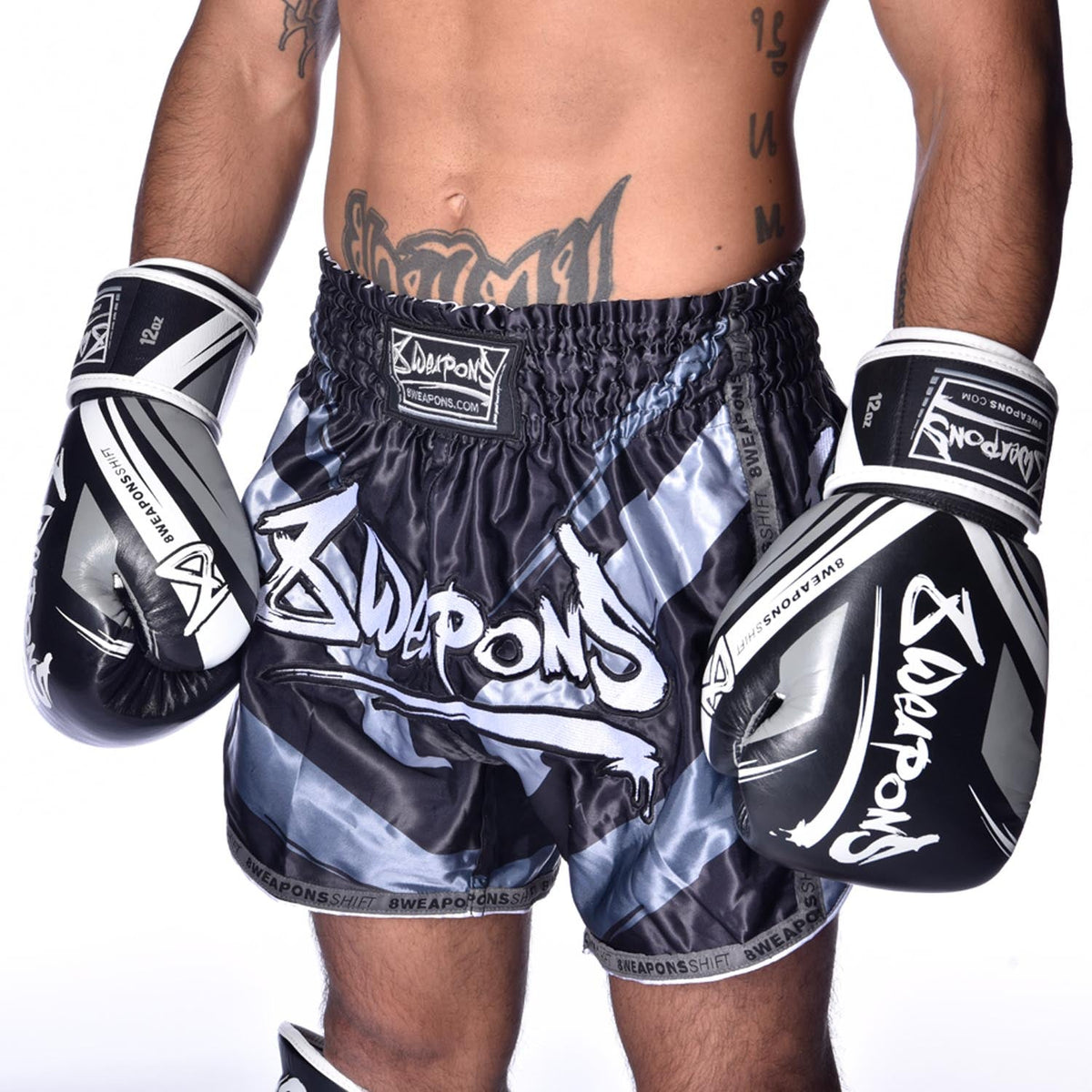 8 WEAPONS Muay Thai Shorts Shift - Schwarz Matt