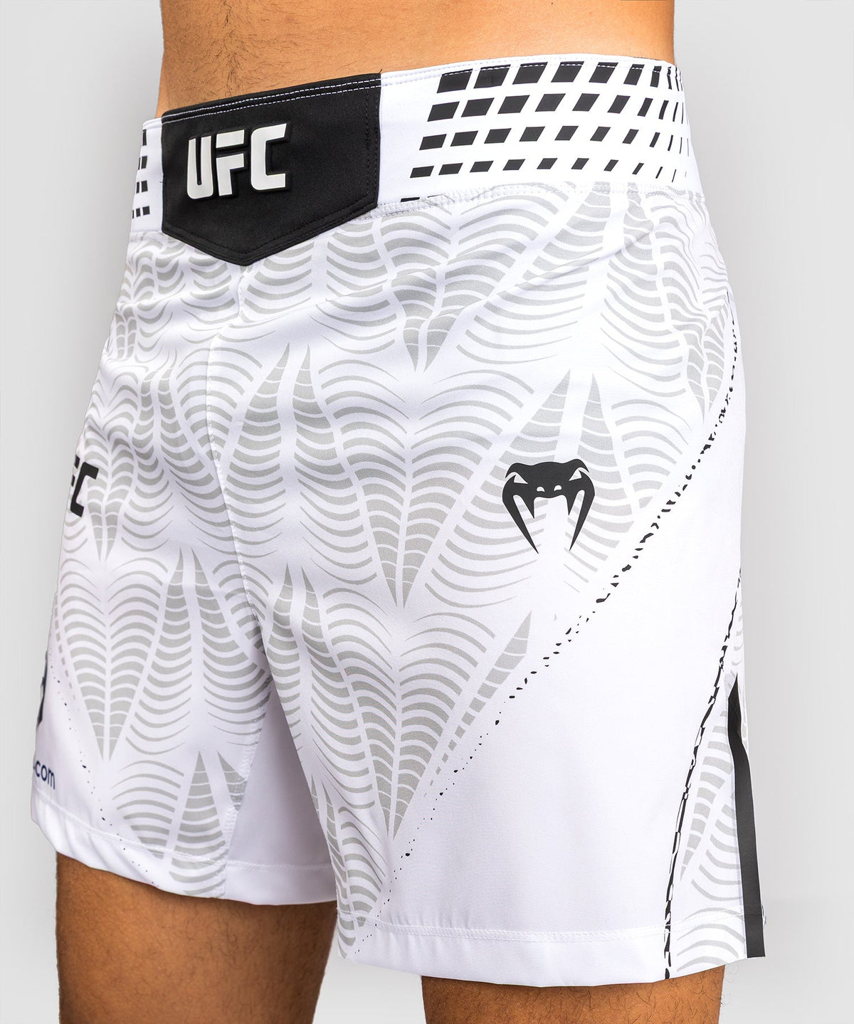 Venum UFC MMA Shorts Zenith - Weiß