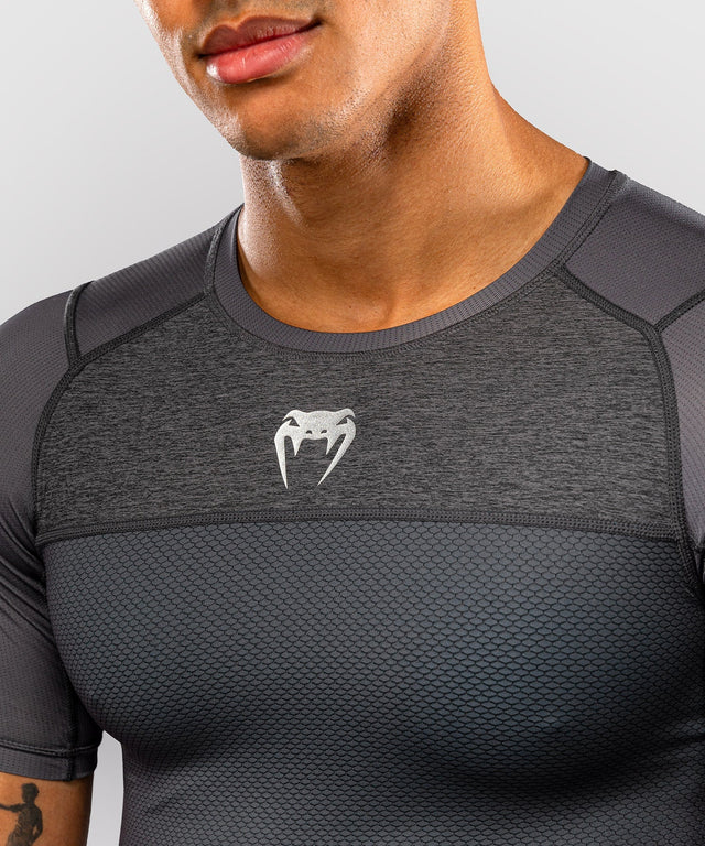 Venum Rashguard G-Fit Scale Kurzarm - Grau