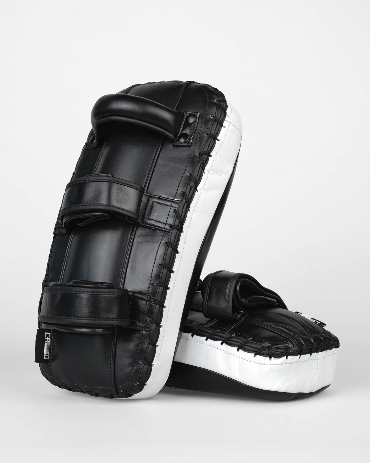 Caged Thai Pads 'X' Series - Schwarz