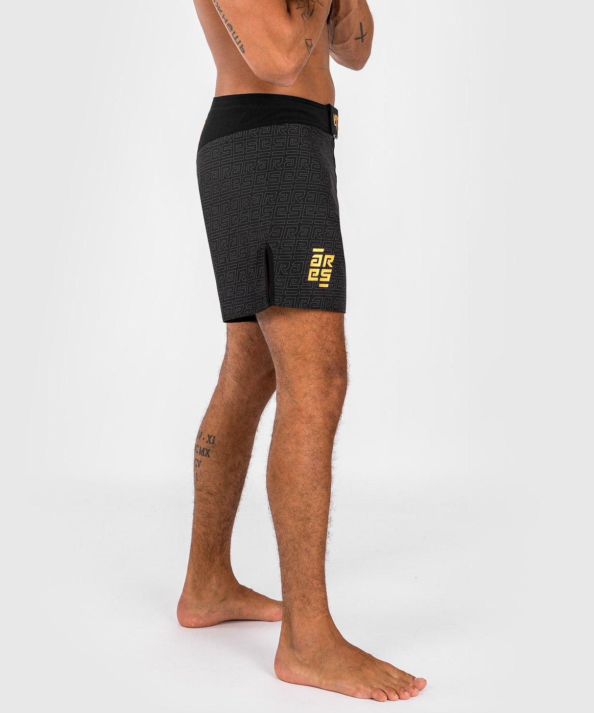 Venum x Ares MMA Shorts - Schwarz/Gold