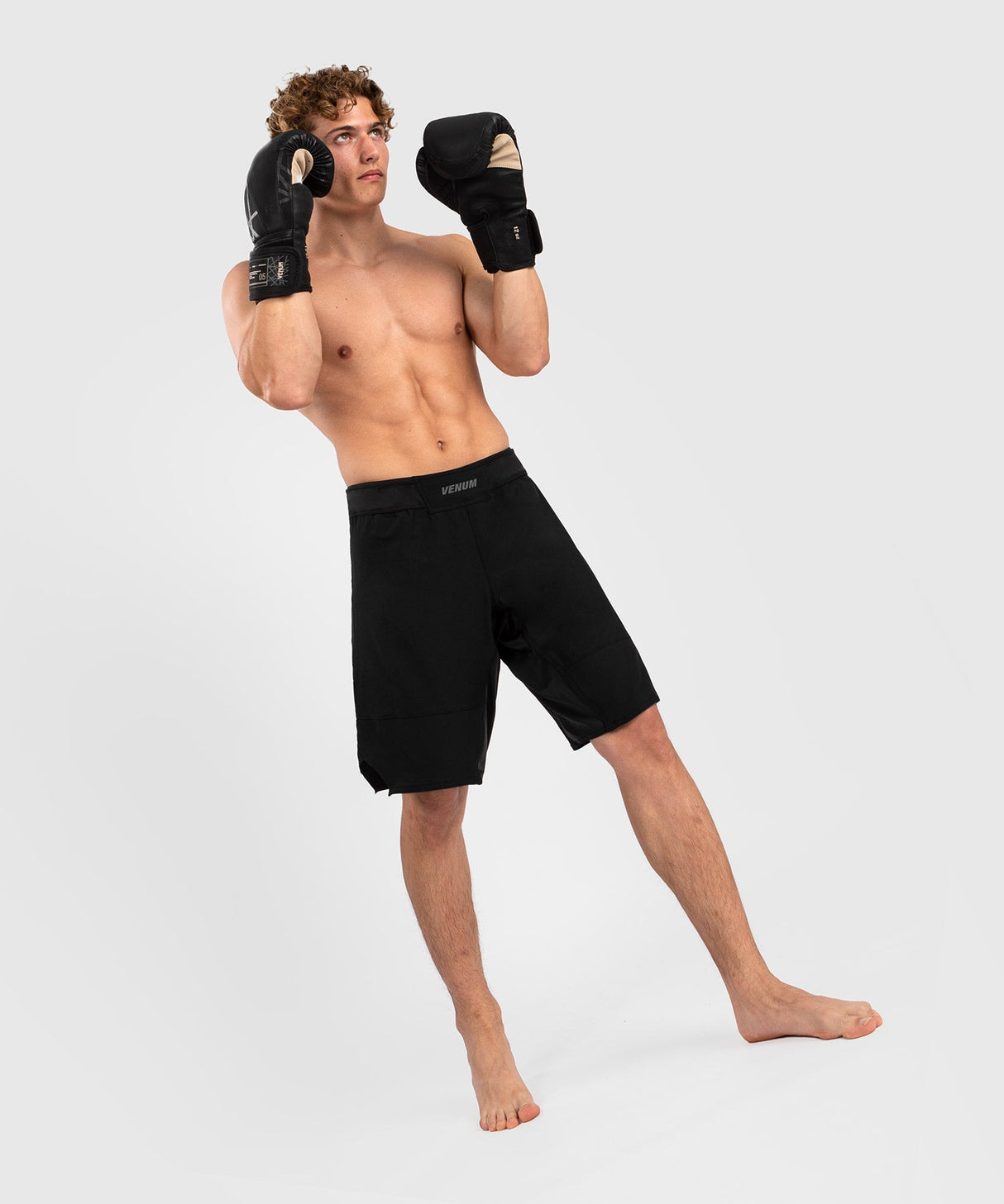Venum MMA Shorts G-Fit Air - Schwarz