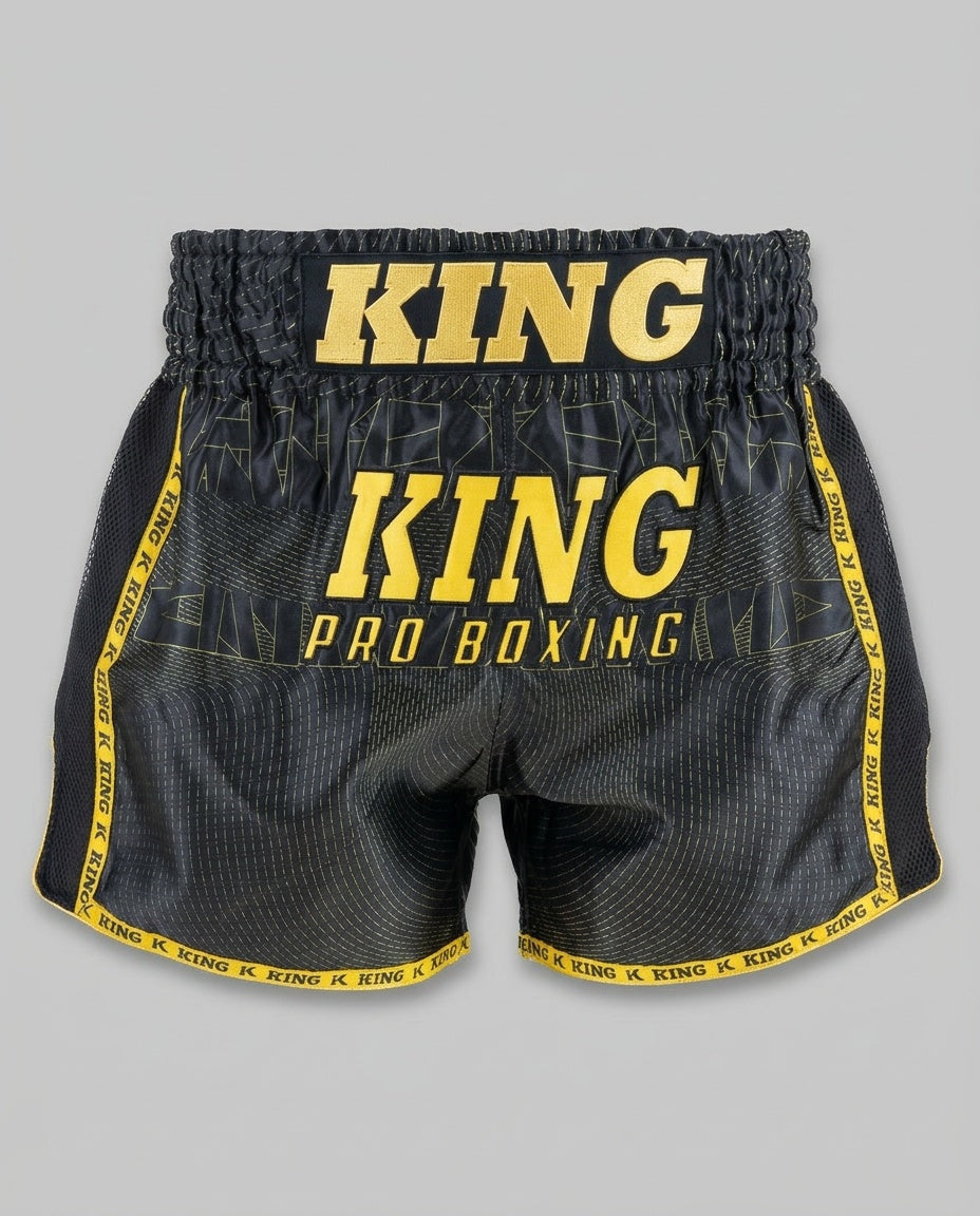 King Pro Boxing Muay Thai Shorts ‚08‘ – Schwarz/Gold
