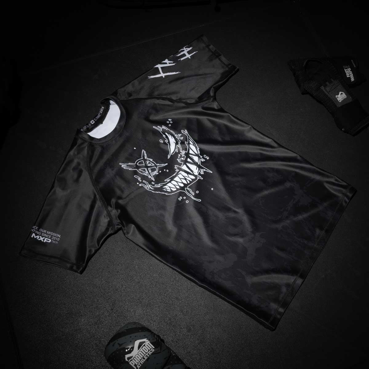 Phantom Athletics Rashguard EVO Two Serious - Schwarz