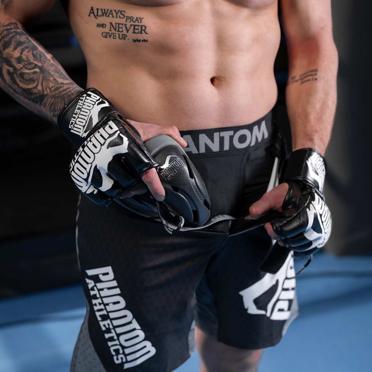 Phantom Athletics Kompressionsshorts Vector Tiefschutz mit Cup - Schwarz
