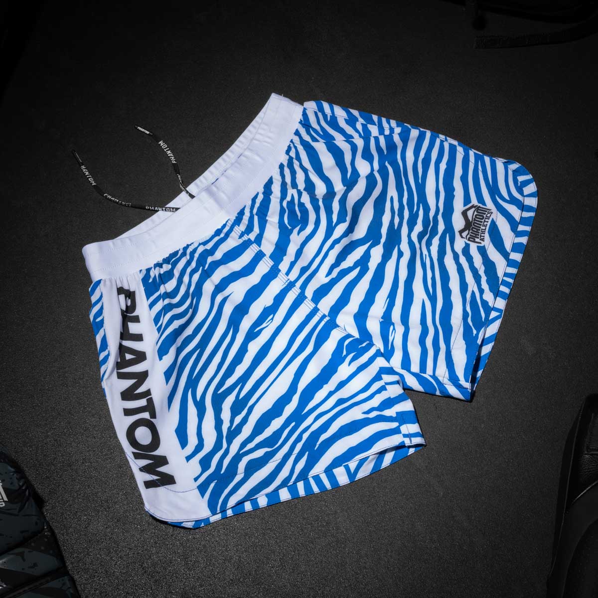 Phantom Athletics MMA Shorts Fusion - Weiß/Blau