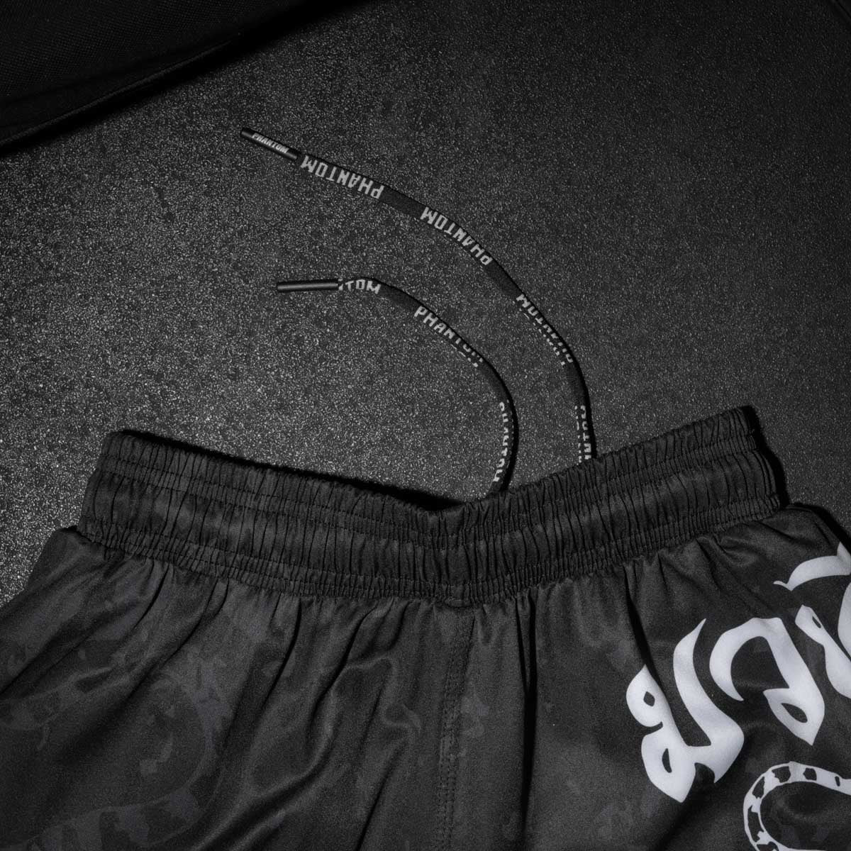 Phantom Athletics Muay Thai Shorts EVO - Schwarz