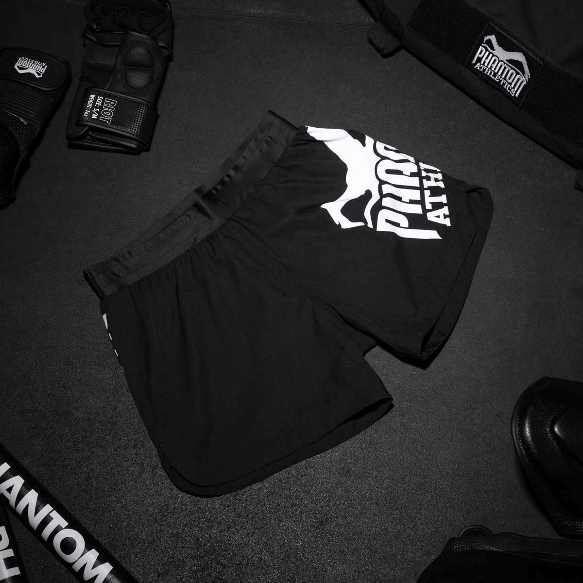 Phantom Athletics MMA Shorts Fusion Team - Schwarz