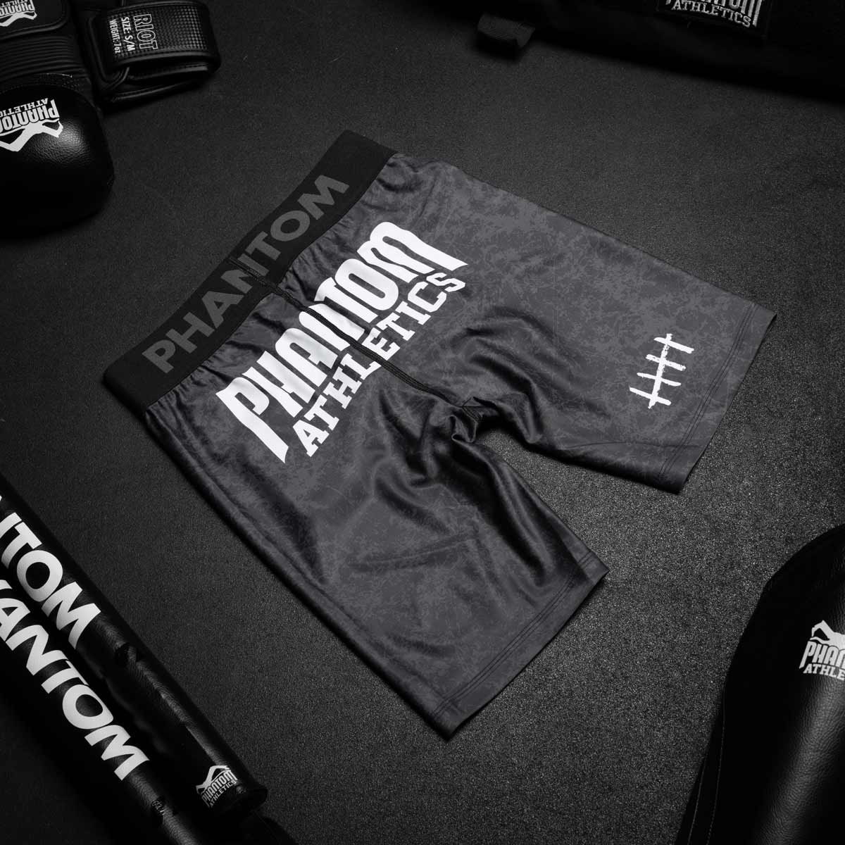 Phantom Athletics Kompressionsshorts Vector Serious - Schwarz