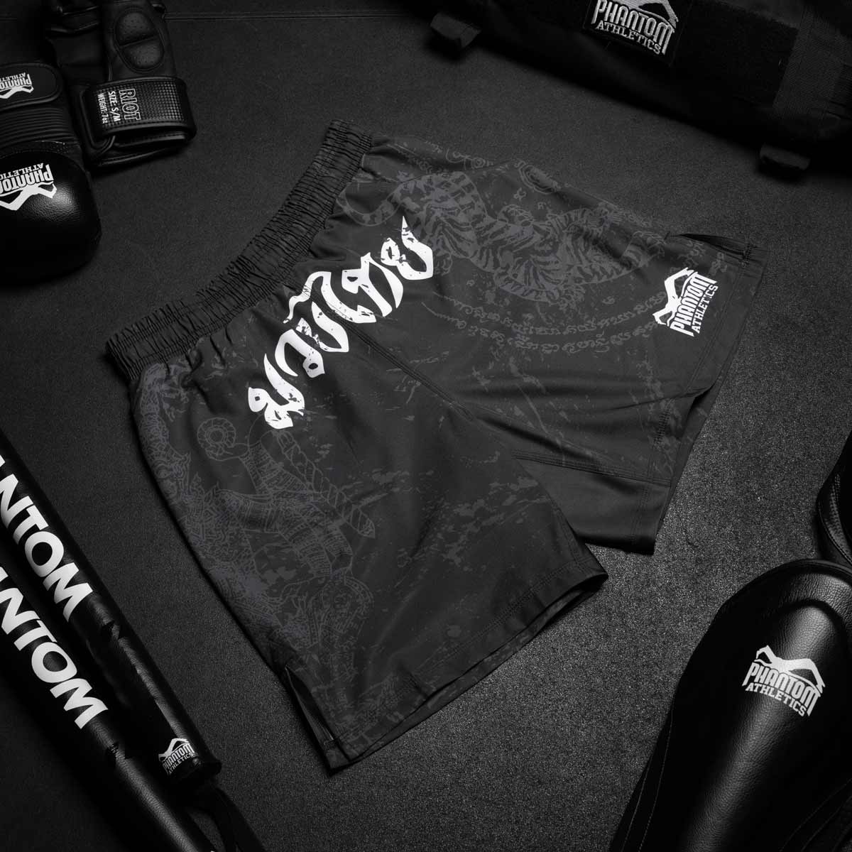 Phantom Athletics Muay Thai Shorts EVO - Schwarz/Grau