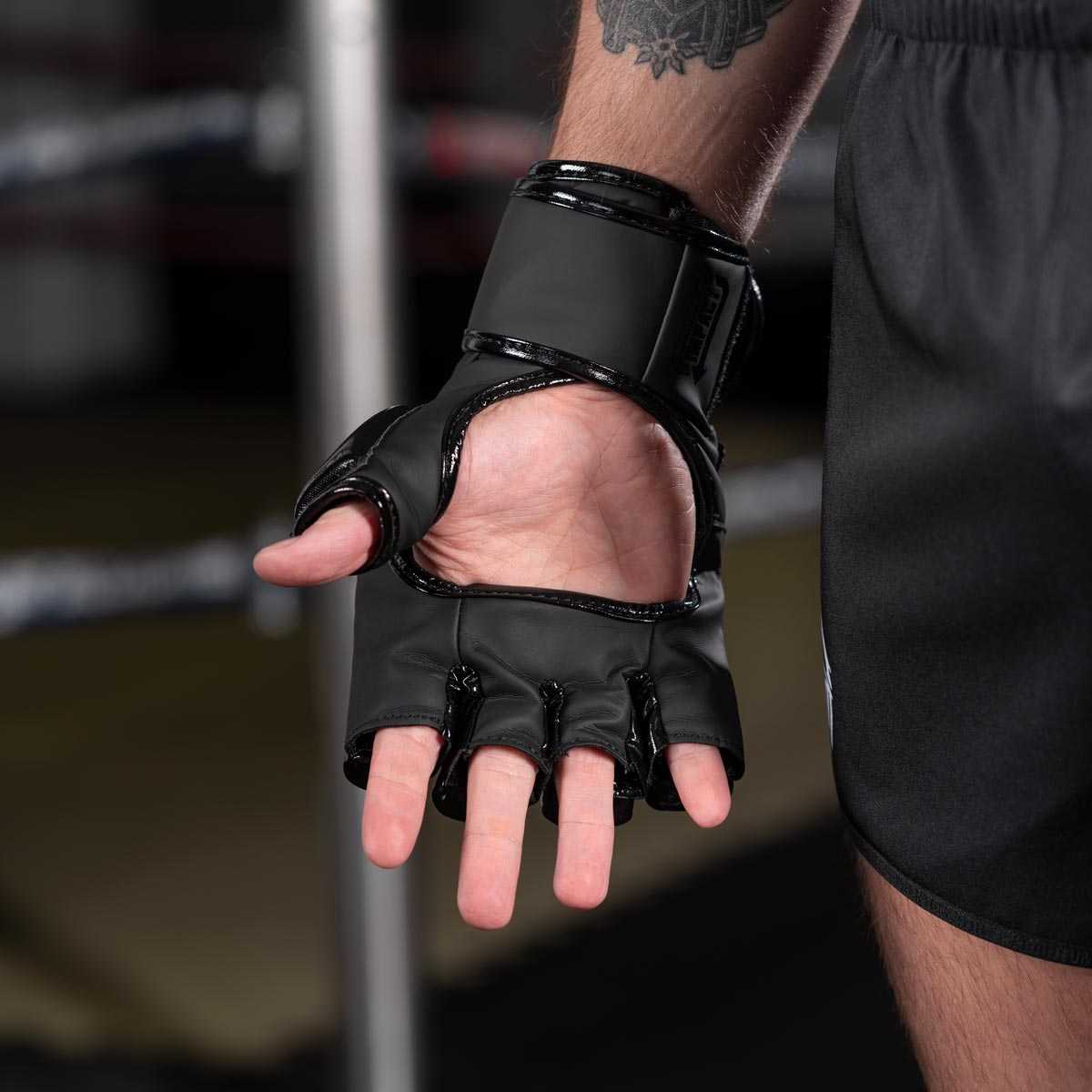 Phantom Athletics MMA Handschuhe Apex - Schwarz