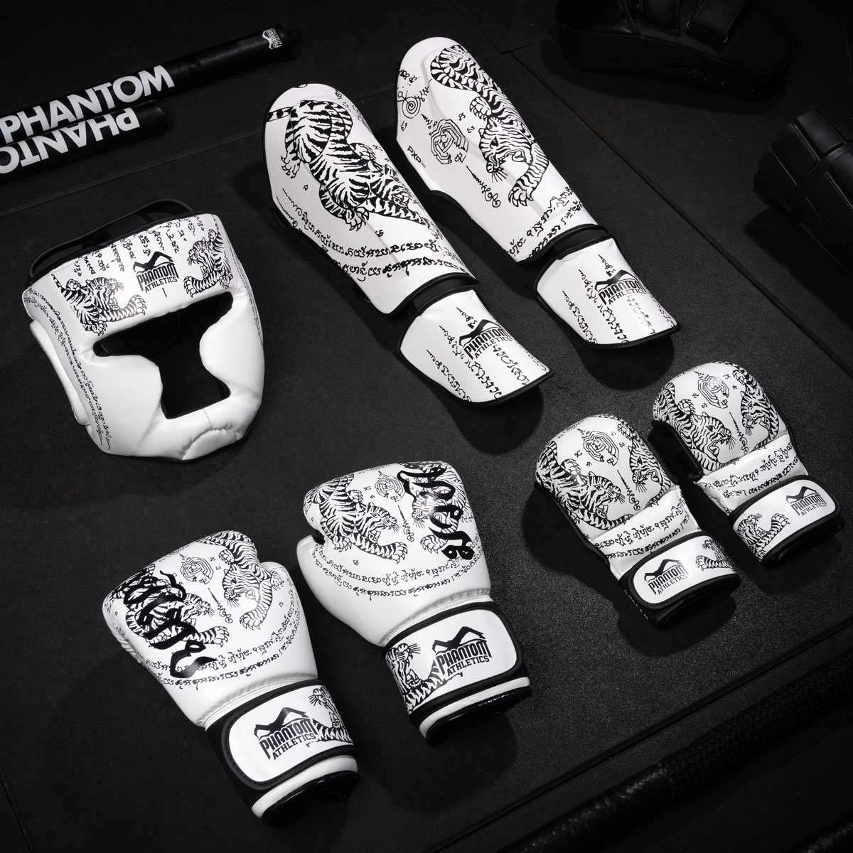 Phantom Athletics MMA Handschuhe Sparring Muay Thai - Weiß