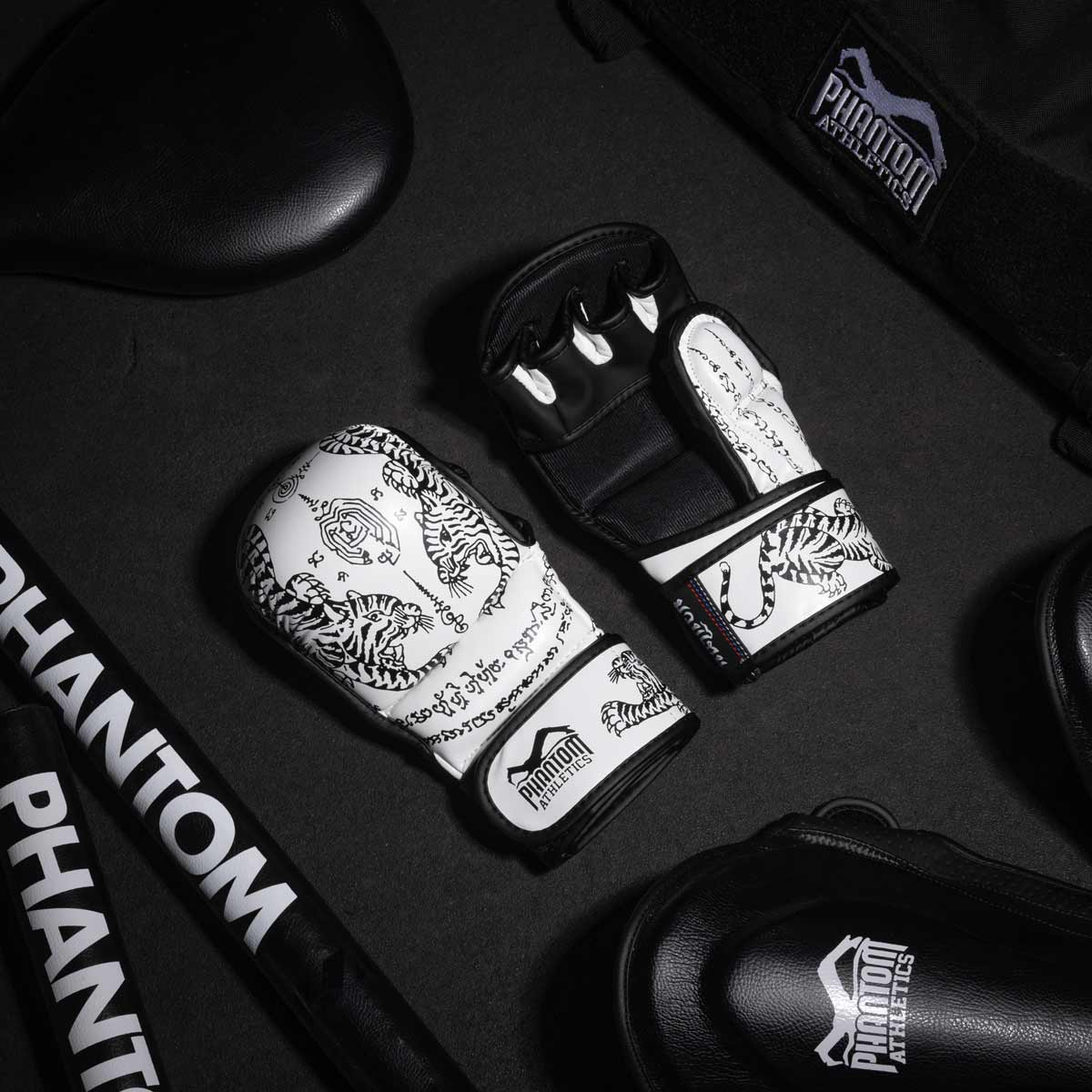 Phantom Athletics MMA Handschuhe Sparring Muay Thai - Weiß