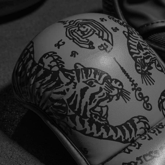 Phantom Athletics MMA Handschuhe Sparring Muay Thai - Grau