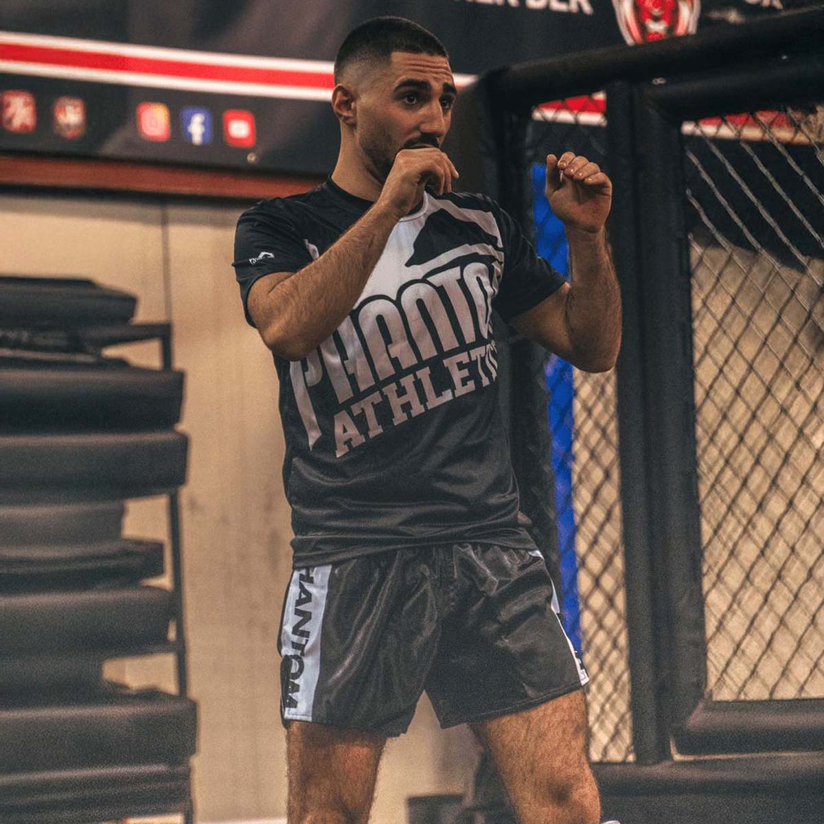 Phantom Athletics Muay-Thai-Shorts Apex - Schwarz/Weiß