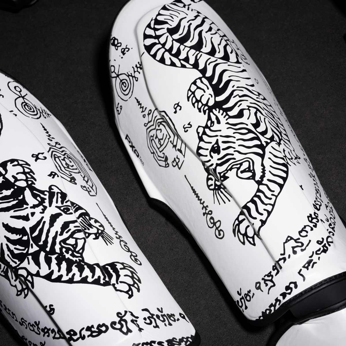 Phantom Athletics Schienbeinschoner Muay Thai - Weiß