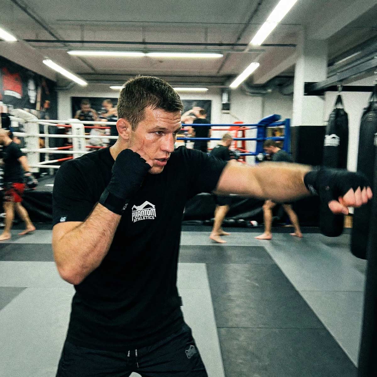 Phantom Athletics T-Shirt Team - Schwarz