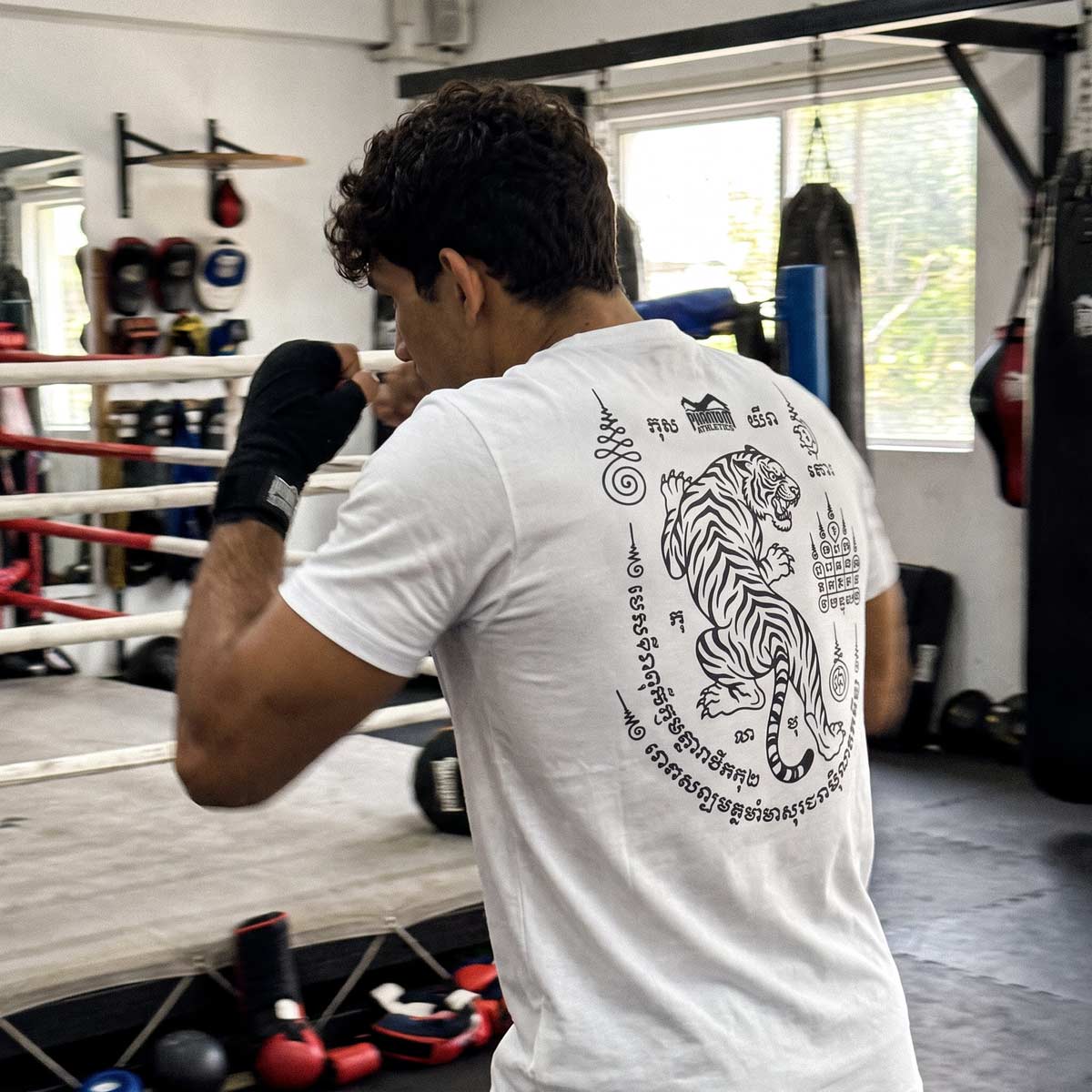 Phantom Athletics T-Shirt Tiger Yant - Weiß