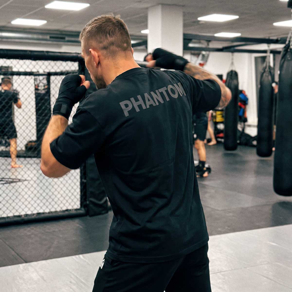 Phantom Athletics T-Shirt Oversize Blacked - Schwarz