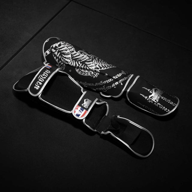 Phantom Athletics Schienbeinschoner Muay Thai - Schwarz/Silber