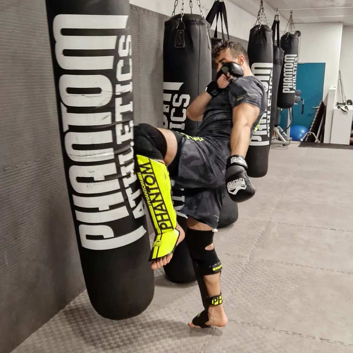 Phantom Athletics Schienbeinschoner APEX Striking - Neon