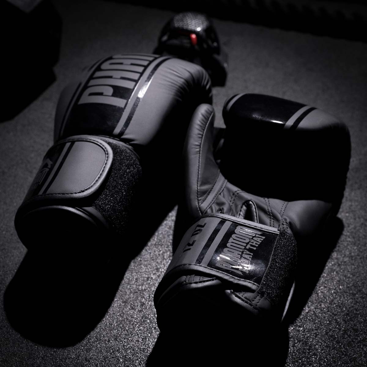 Phantom Athletics Boxhandschuhe MT-Pro - Schwarz