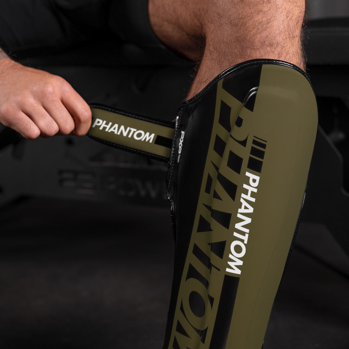Phantom Athletics Schienbeinschoner APEX Striking - Army