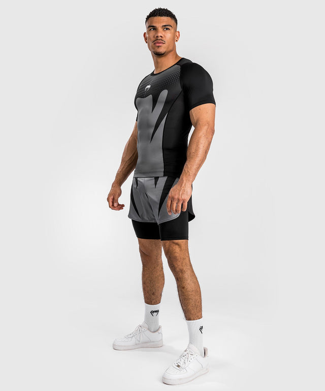 Venum Rashguard Attack Kurze Ärmel - Schwarz/Grau