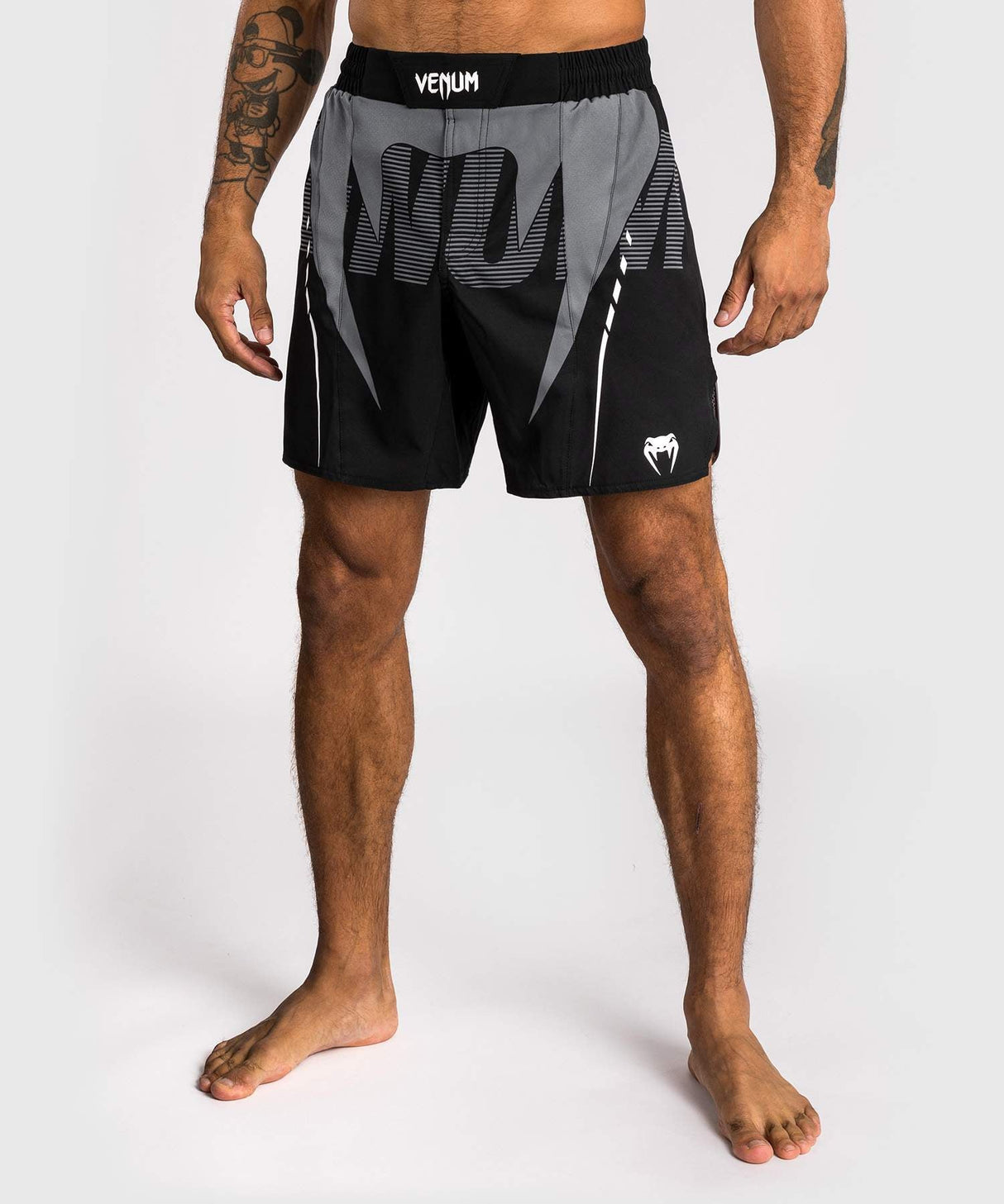 Venum MMA Shorts Adrenaline – Schwarz/Silbergrau