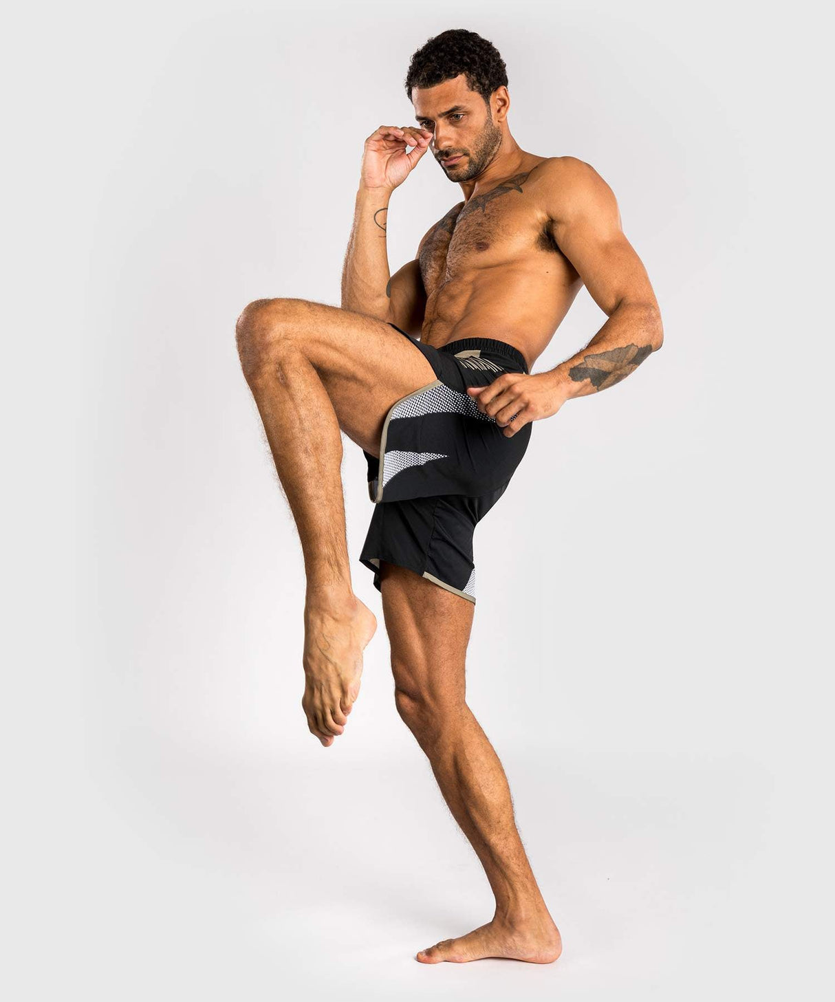 Venum MMA Shorts Adrenaline – Schwarz/Sand