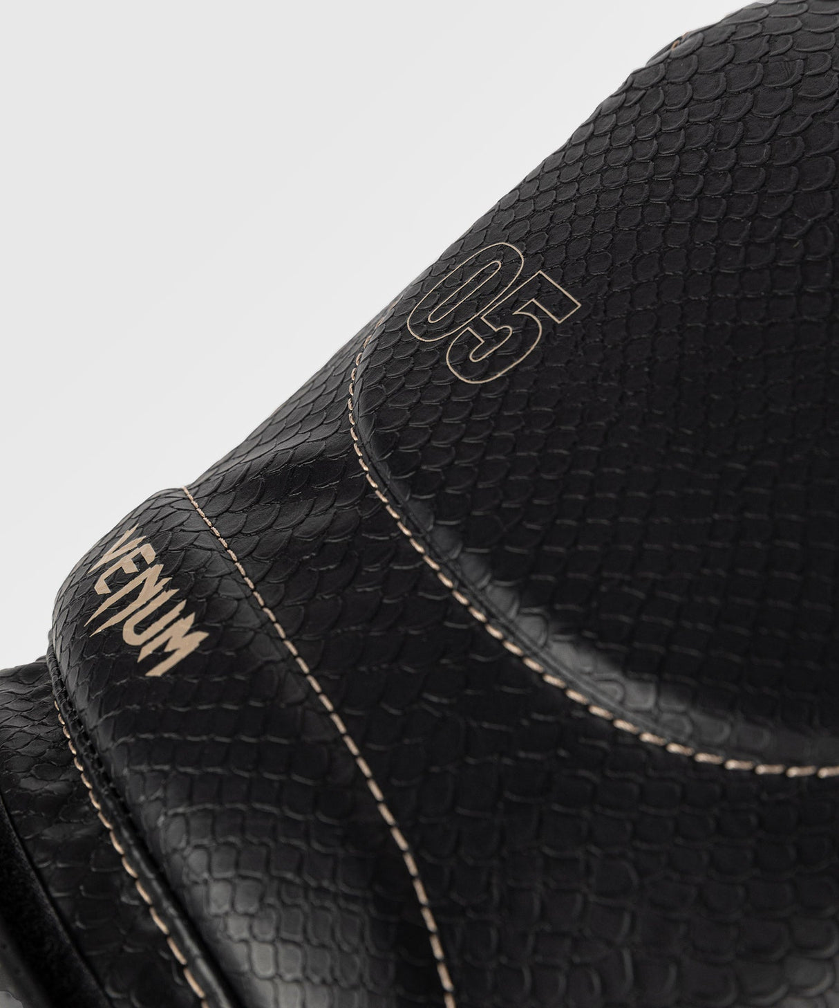 Venum Boxhandschuhe Impact Evo Scales – Schwarz