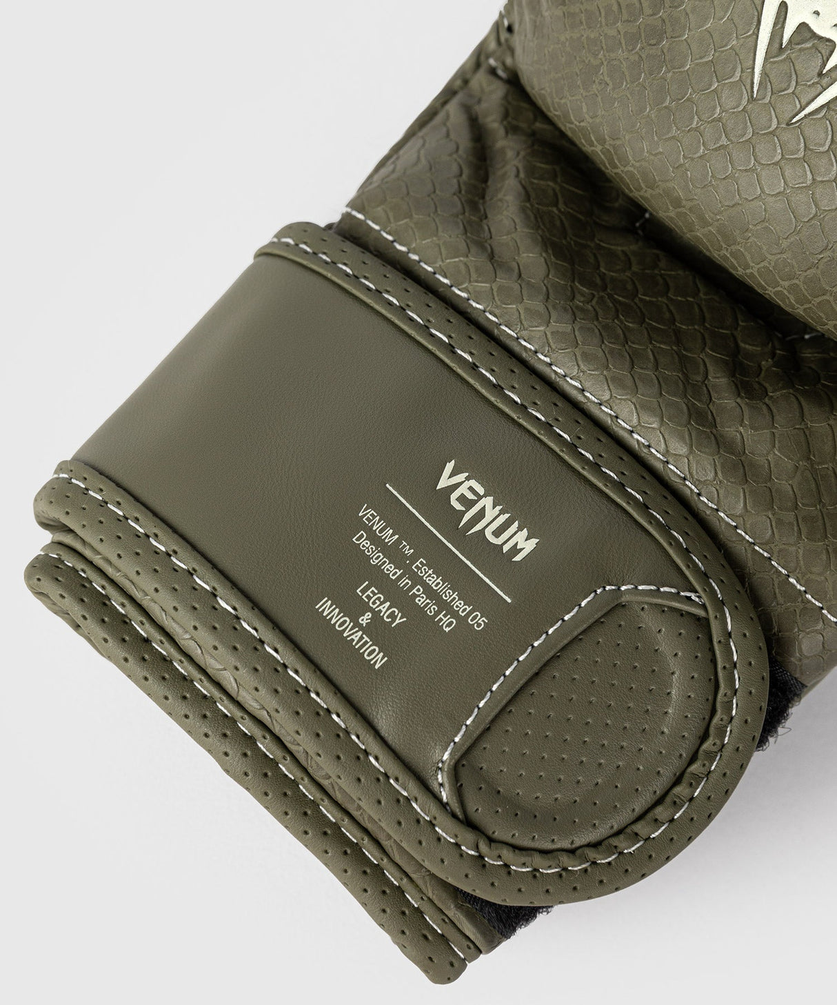 Venum MMA-Handschuhe Sparring Impact Evo Scales – Armeegrün