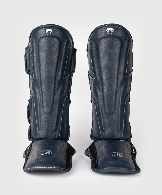 Venum Schienbeinschoner Impact Evo Scales – Nachtblau