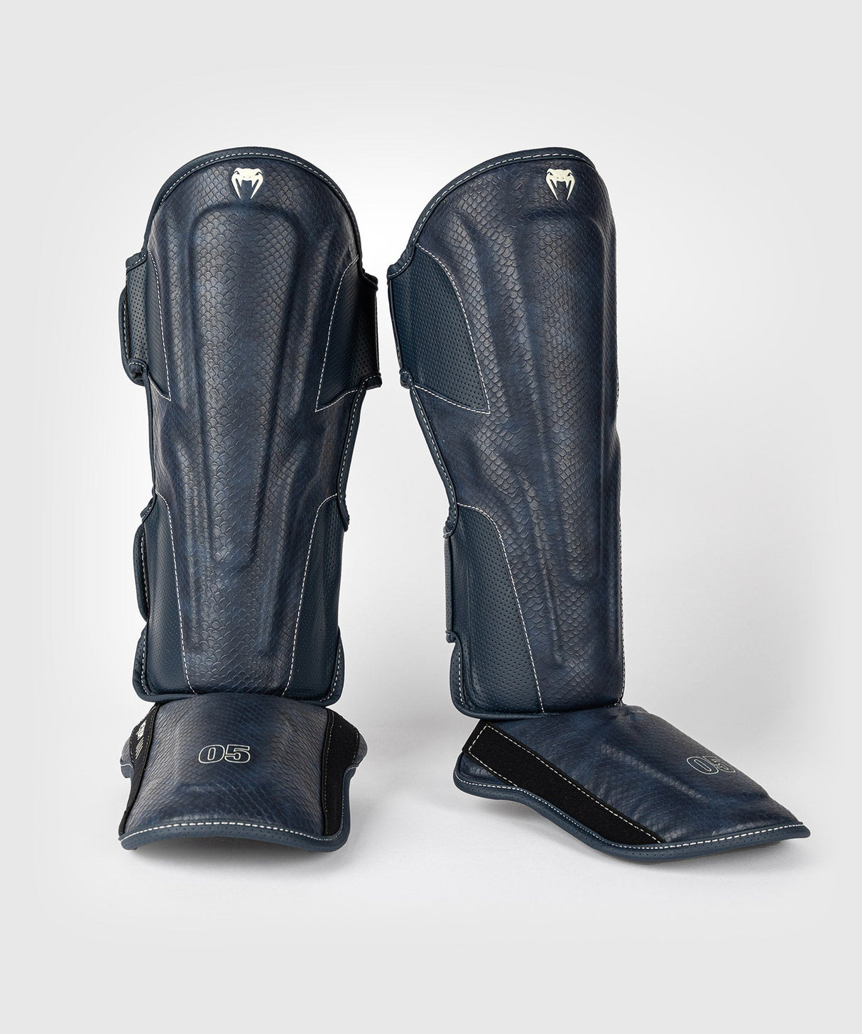 Venum Schienbeinschoner Impact Evo Scales – Nachtblau